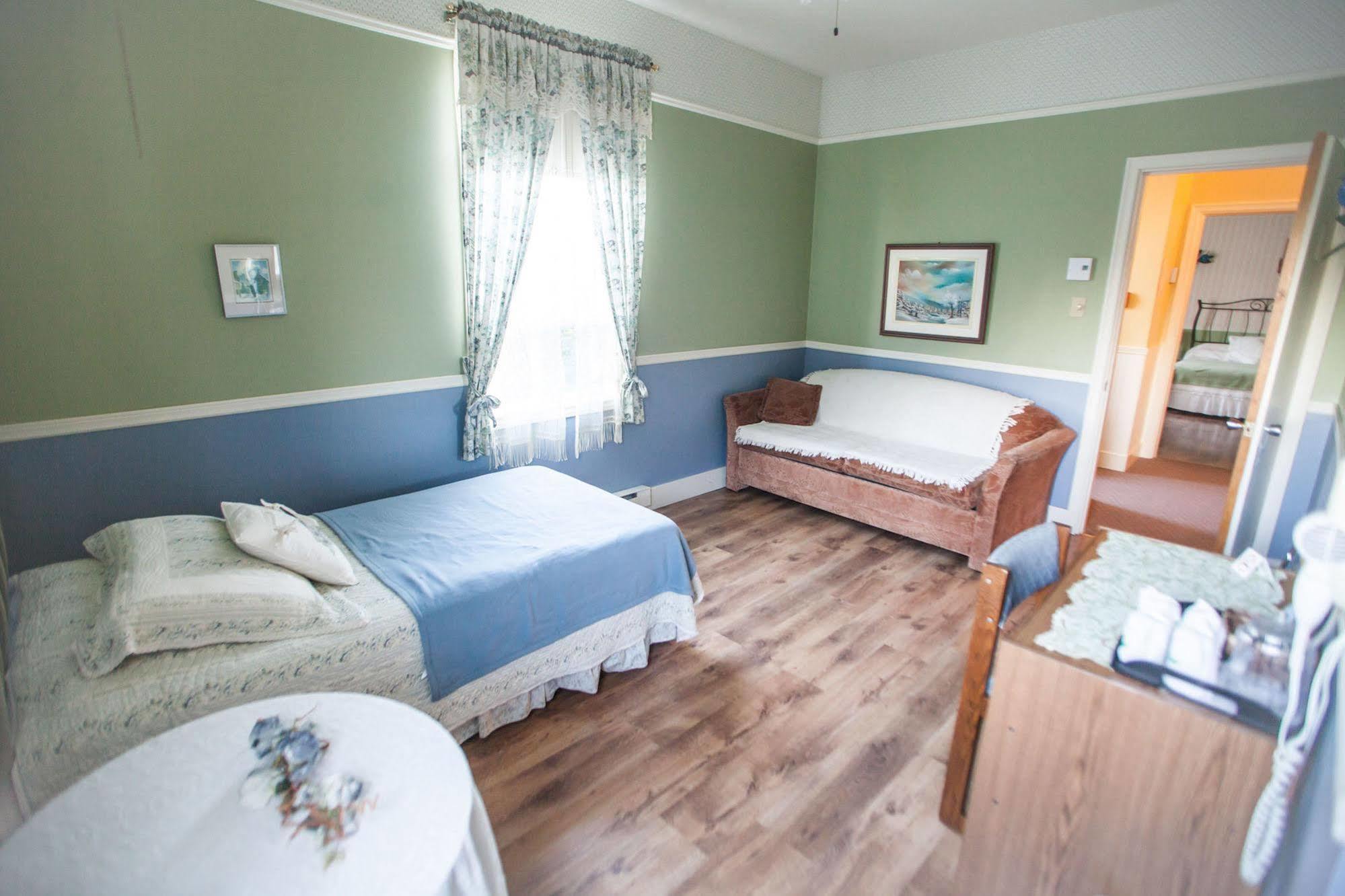 Auberge Presbytere Mont Lac-Vert Hébertville Zewnętrze zdjęcie